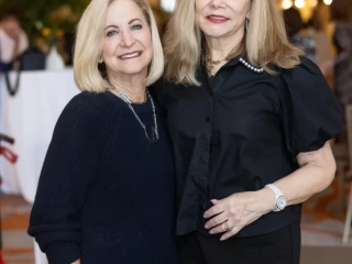 037_C7881-Barbara Promer and Carole Bakst